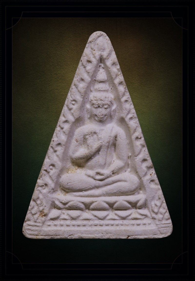 + + พร้อมบัตร + + พระผงของขวัญ วัดปากน้ำฯ รุ่น4 พิมพ์สามเหลี่ยม ปี 2514 กรุงเทพมหานครฯ  a85