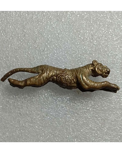 เริ่มต้นที่ 50 บาท รูปหล่อเสือ