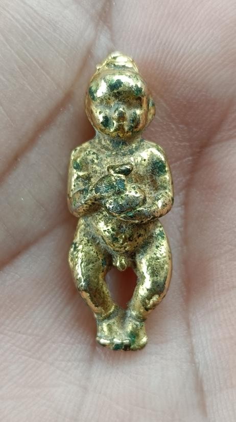 500.- กุมารทองหลวงพ่อกวย วัดโฆสิตาราม จ.ชัยนาท พิมพิ์ใหญ่ ปี2521 เนื้อตะกั่วชุบกะไหล่ทอง องค์ที่ 3