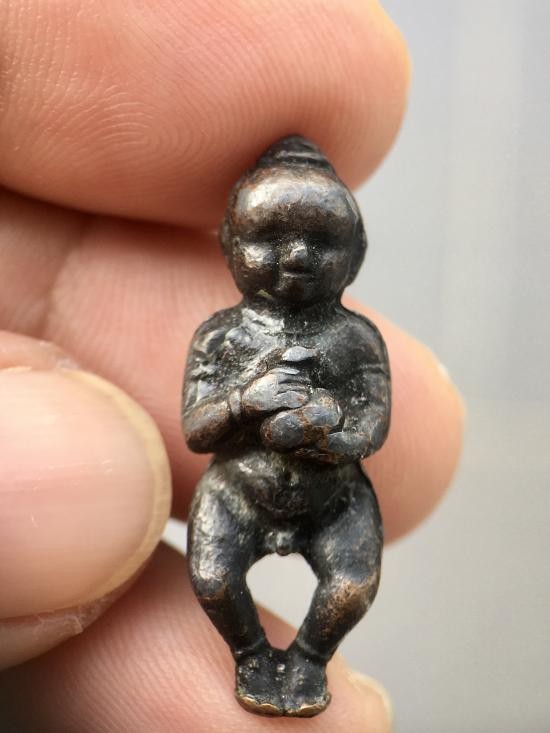 500.- กุมารทองหลวงพ่อกวย วัดโฆสิตาราม จ.ชัยนาท พิมพิ์ใหญ่ ปี2521 เนื้อตะกั่วชุบทองแดง องค์ที่ 6