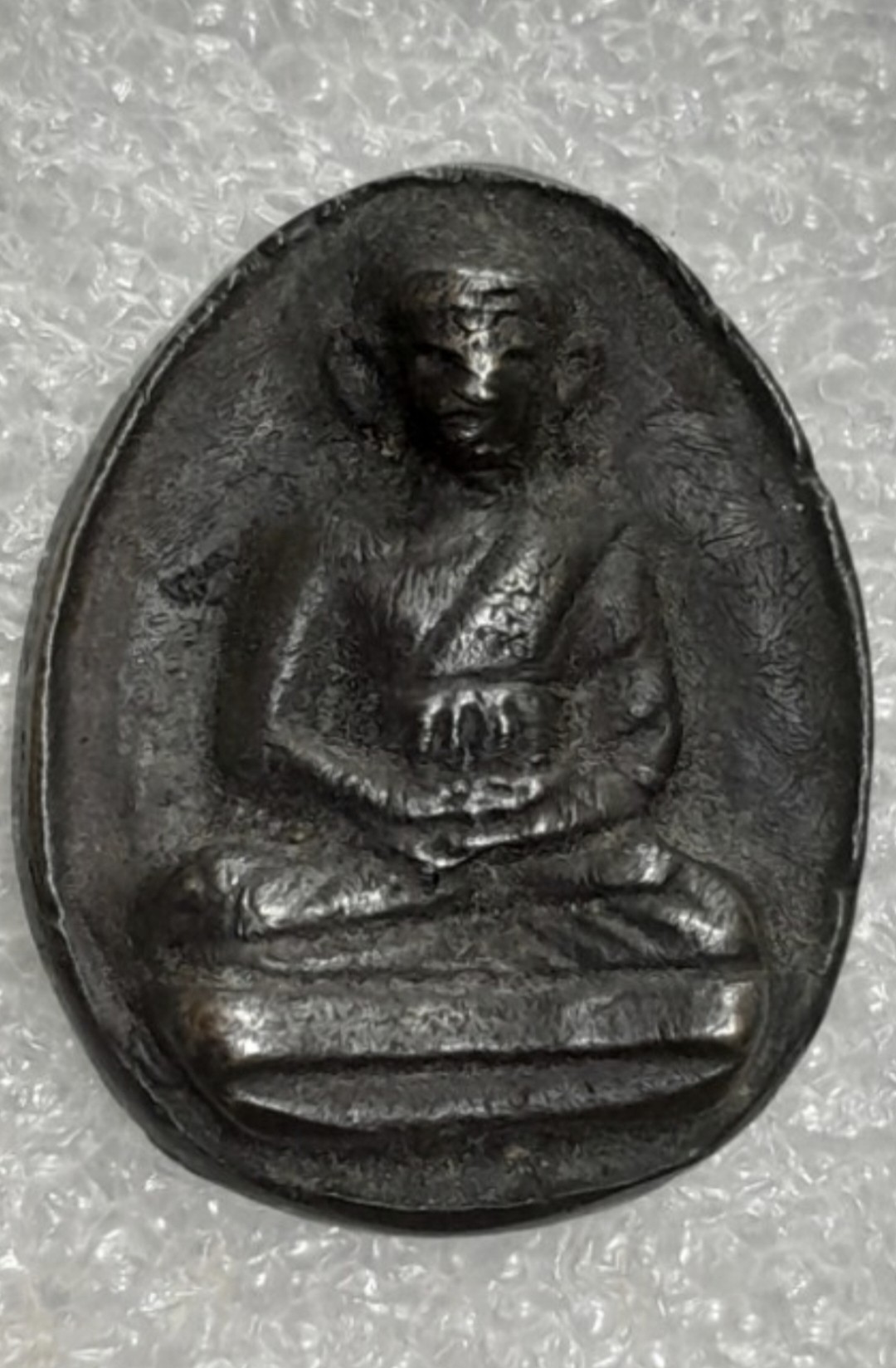 2000.-เหรียญหล่อรูปไข่ หลวงพ่อไปล่ วัดกำแพง กทม. รุ่น2 เนื้อโลหะสำริด ปี2539 พร้อมตลับ องค์ที่2