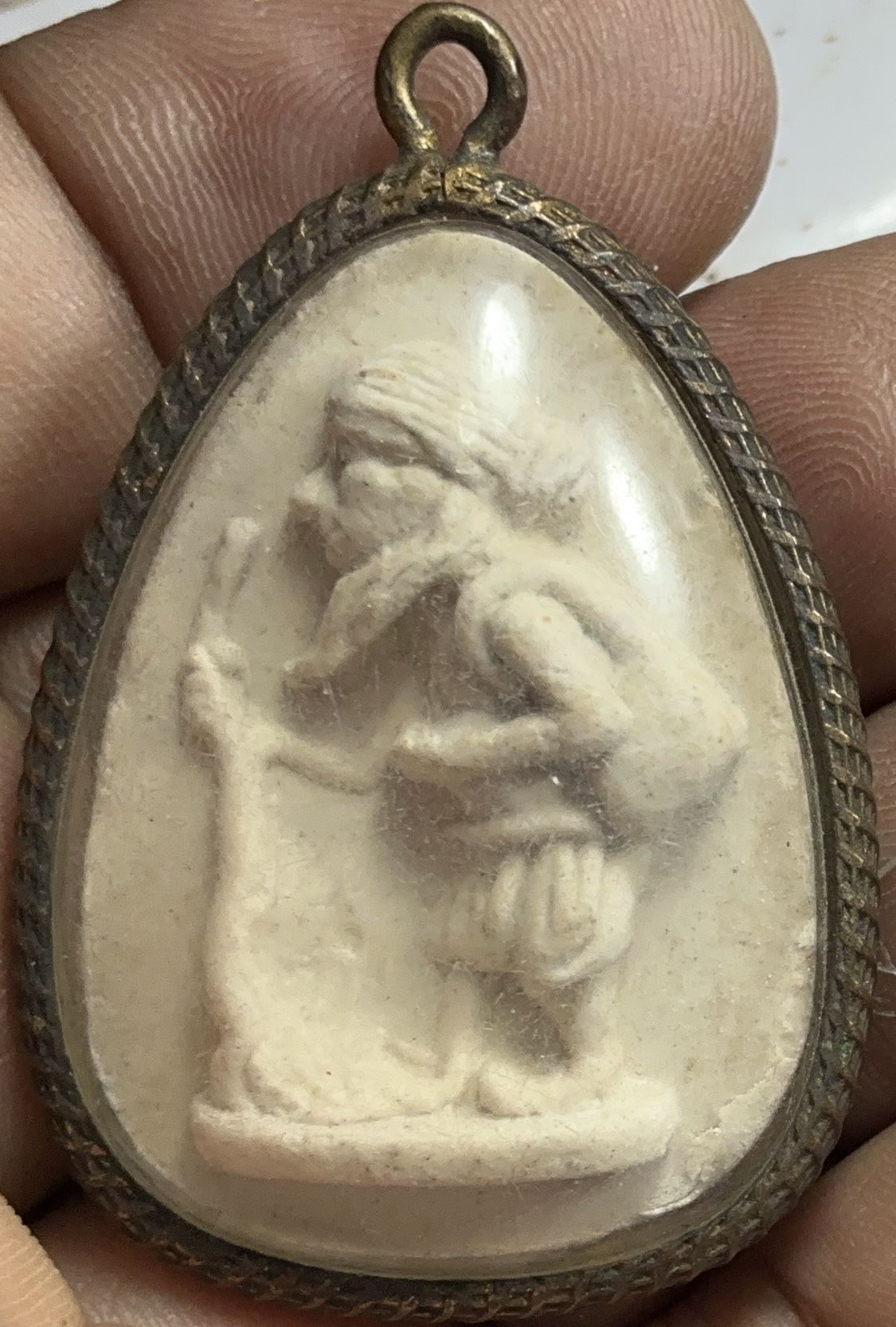 หลวงพ่อแดงวัดป้อมรามัญชูชกเนื้อผงสีขาวปี52