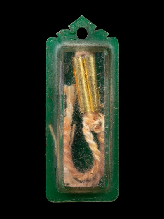 800.- ตะกรุดทองคำคู่ ร้อยสายสิญจน์ พร้อมเลี่่ยม อันที่ 3