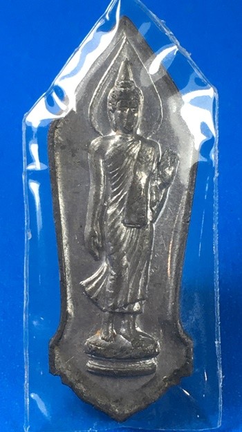 @@@เคาะแรก200บาท@@@เหรียญพระ 25 พุทธศตวรรษ เนื้อชิน (พิมพ์นิยม มีเข็ม) ปี2500 กล่องเดิม