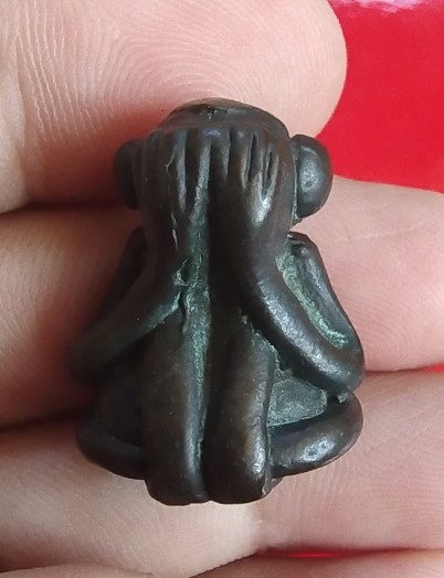 700.-พระปิดตาไม่ทราบที่ องค์ที่ 2