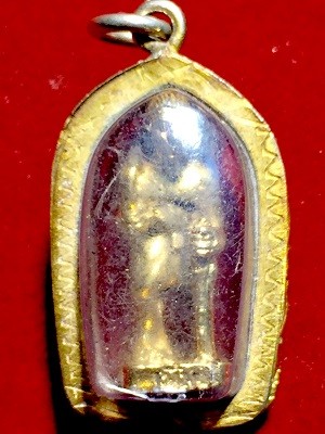 รูปหล่อชูชกพิมพ์เล็กเนื้อกะไหล่ทอง ในกรอบเลี่ยมทองไมครอน  ไม่ทราบที่