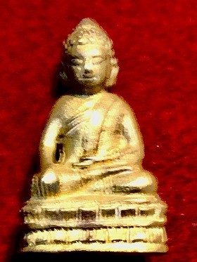 พระชัยวัฒน์อุดมโชค เนื้อทองททิพย์  หลวงปุ่อุดมโชค วัดบ้านตะกวน จ.ศรีสะเกษ