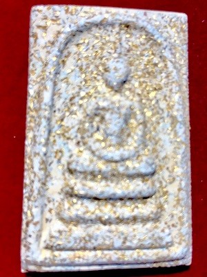 พระสมเด้จพิมพืใหญ่หลังฝังชิ้นเศษทอง