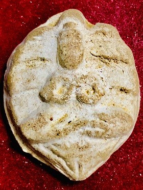 พระโพธิจักรเนื้อผงพิมพืใหญ่