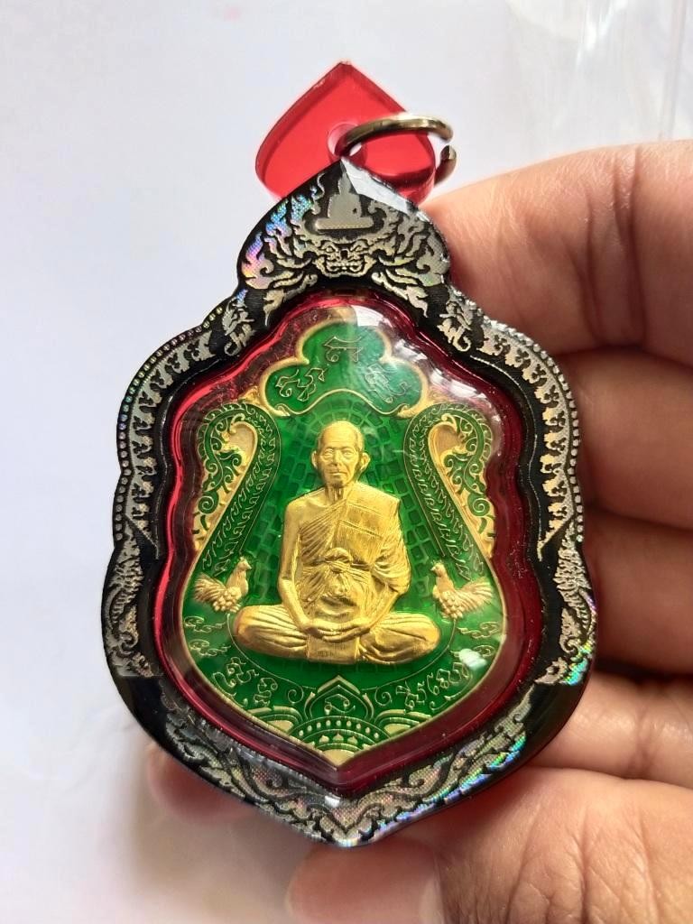 500.-เหรียญหลวงพ่อทอง วัดบ้านไร่ จ.นครราชสีมา รุ่นรวยทันใจ ปี2564 เนื้อทองทิพย์ลงยา no.72 พร้อมกล่อง