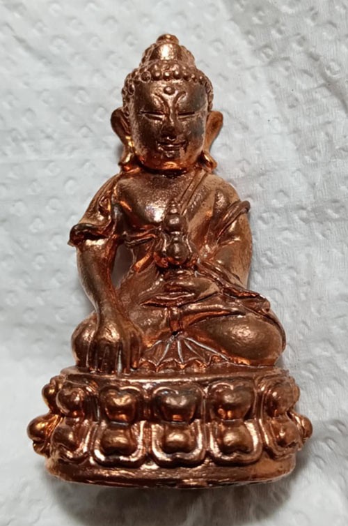 วัดใจ....เคาะแรก ต่ำกว่าจอง ....429.......พระกริ่งธิเบต พร้อมครอบหน้ากากทอง วัดสุทัศน์ พ.ศ.2548 เนื้อนวะ สวยเดิมกล่องเดิม ( จอง 1900 )