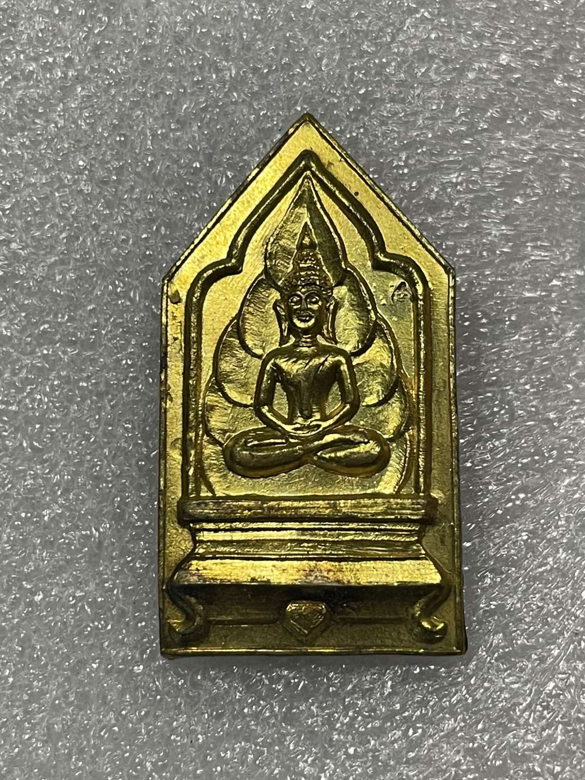 วัดใจ 120 บ เหรียญพระพุทธ หลวงพ่อเมี้ยน