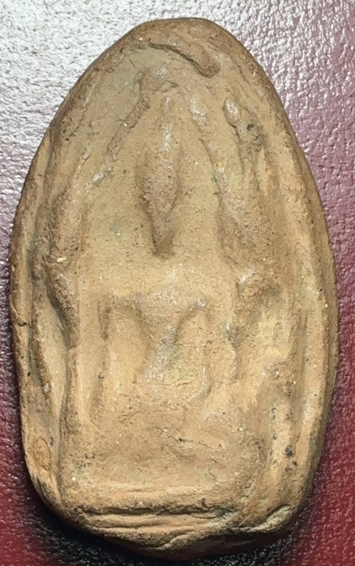 พระเนื้อดินหลวงพ่อปอวัดประชุมชน(บ้านบึง)สุพรรณบุรี