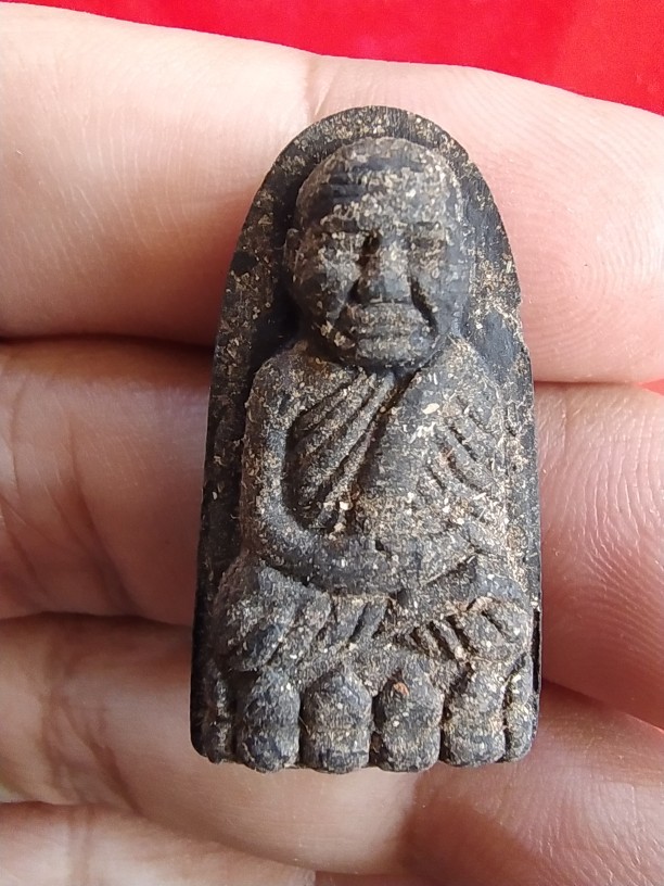 70.-หลวงปู่ทวดเนื้อว่านไม่ทราบที่รุ่น 1