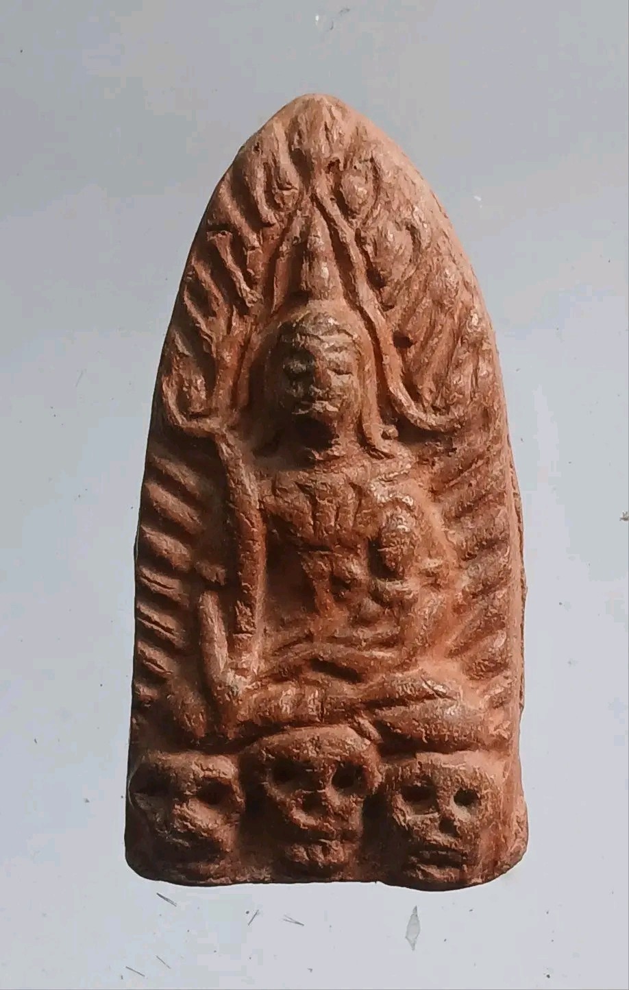 ขุนแผนขี่โหงพราย 3 ตน อุ้มกุมาร ถือดาบ เนื้อดินเผา ปี 2521 หลวงพ่อกวย ชุตินธโร วัดโฆสิตาราม จ.ชัยนาท