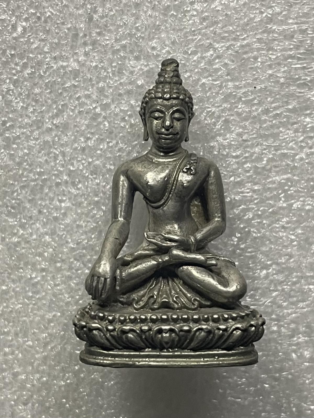 วัดใจ 120 บ พระกริ่งตากสิน  เนื้อตะกั่ว ลองพิมพ์ หลวงปู่ทิม