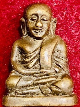 รูปหล่อหลวงพ่อเงิน บางคลาน พิมพ์เล็ก ใต้ฐานโค๊ต ส