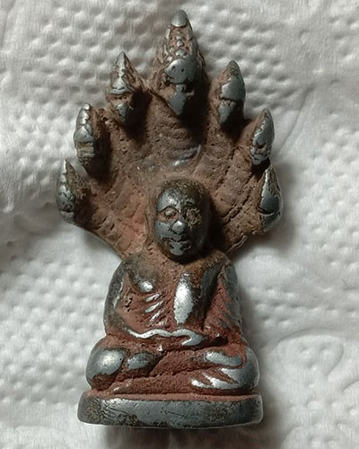 เริ่มต้นที่ 50 บาท รูปหล่อหลวงพ่อเงิน พิมพ์นาคปรก เนื้อโลหะ