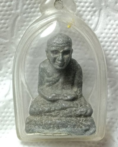 เริ่มต้นที่ 50 บาท  รูปเหมือนหลวงปู่ทวดลอยองค์ เนื้อชินตะกั่ว