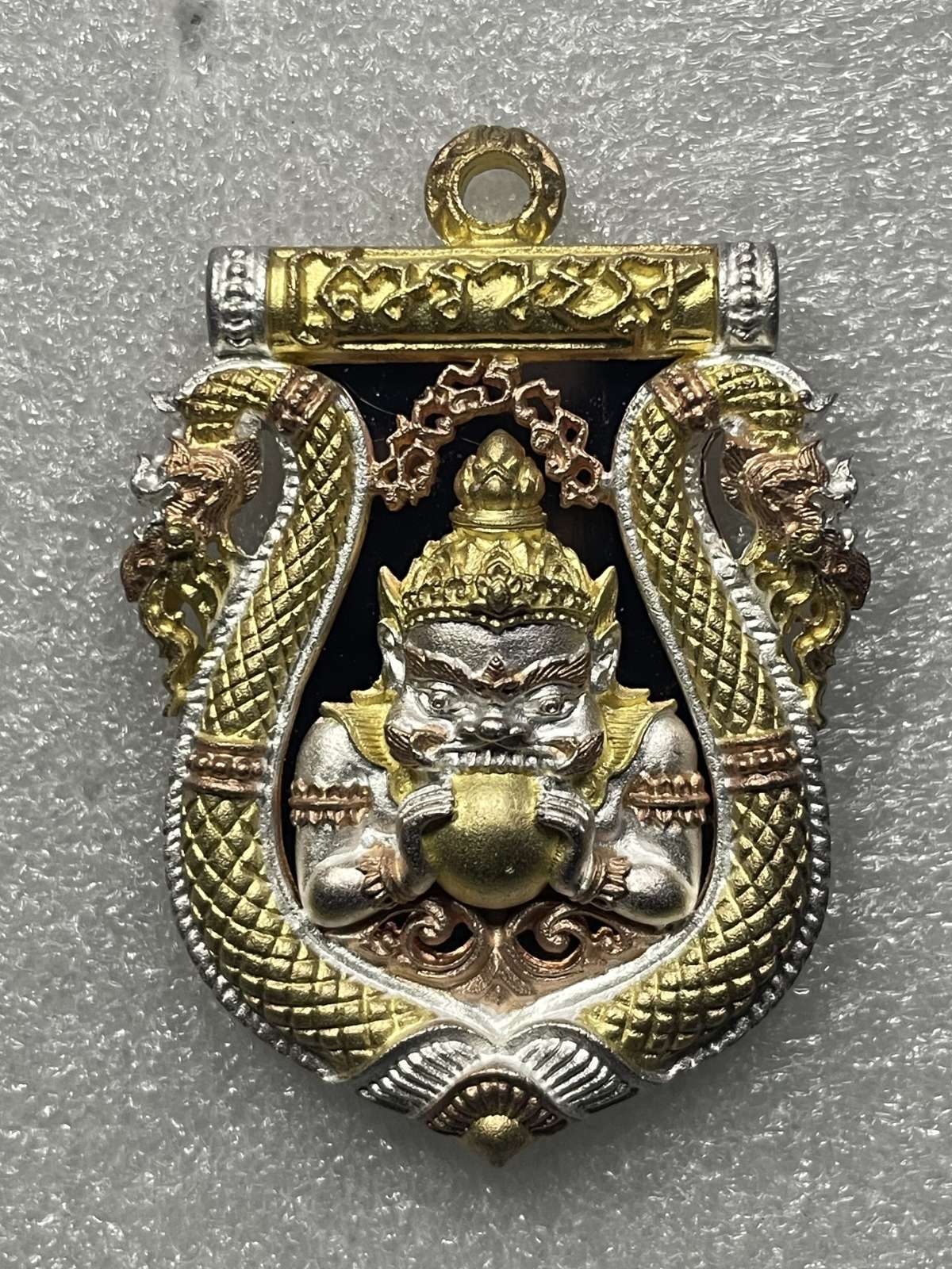 วัดใจ 120 บ เหรียญราหู วัดศรีษะทอง (เนื้อสามกษัตริย์)