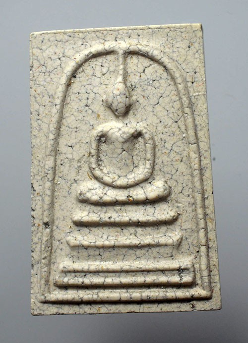 สมเด็จวัดระฆัง รุ่น 141 ปี.มหามงคล ปี 56  เนื้อว่านแตกลายงา  อีกหนึ่งวัตถุมงคลที่น่าสะสมของปี 2556  พระสมเด็จรุ่นนี้ทำพิธีพุทธาภิเษกที่วัดระฆังโฆสิตารามวรมหาวิหาร และยังได้ใช้ชื่อรุ่นเข้าทำเนียบสมเด็จวัดระฆังเป็นรุ่น 141 ปี