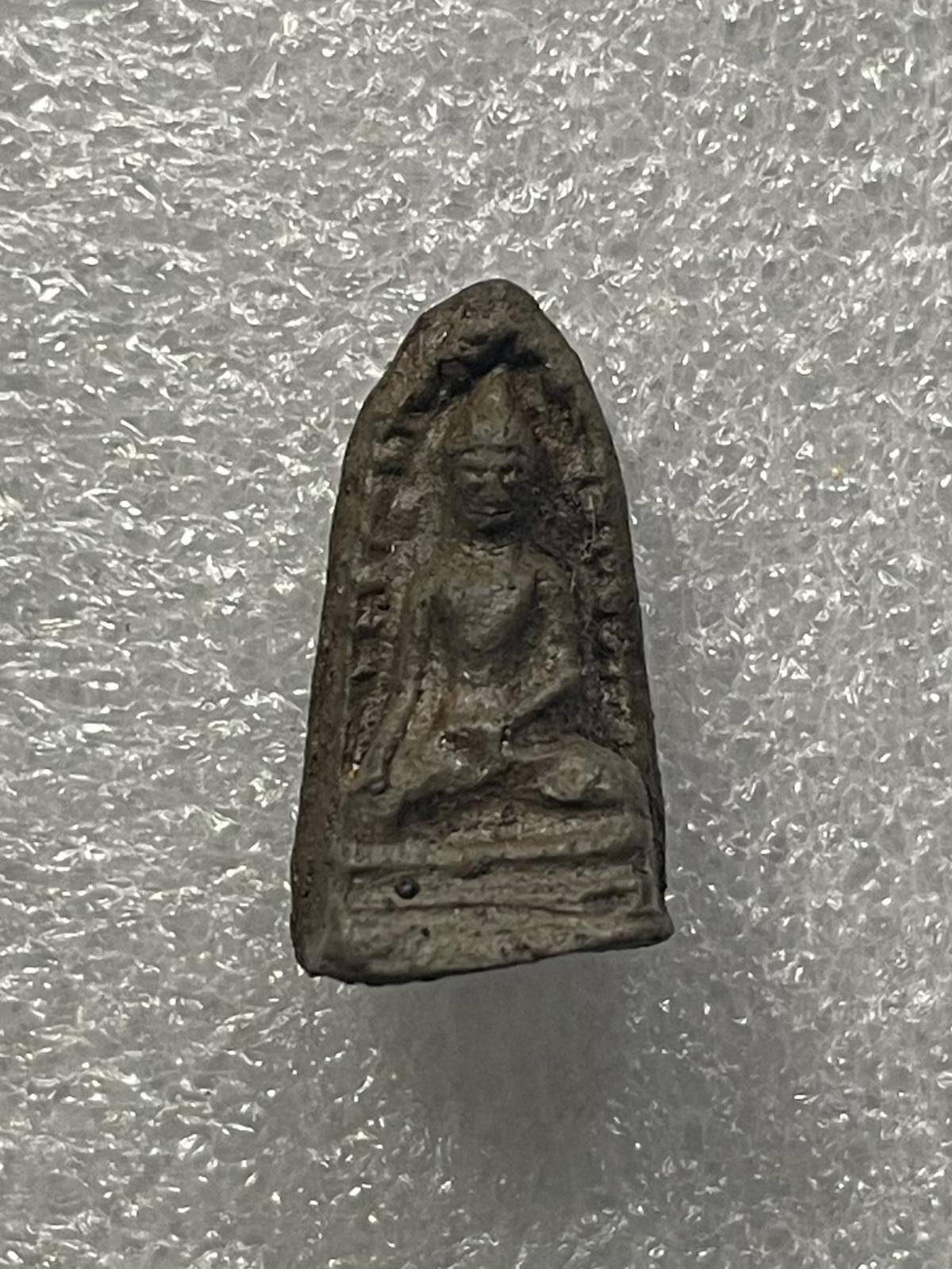 วัดใจ 120 บ พระรอดไม่ทราบที่ครับ