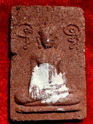 หลวงพ่อใหญ่ เนื้อดิน วัดเต่าทอง จ.สุโขทัย  ในกรอบเลี่ยมสวย