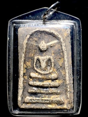 พระสมเด็จพิมพ์ใหญ่องค์เก่า 2  เลี่ยมพลาสติก