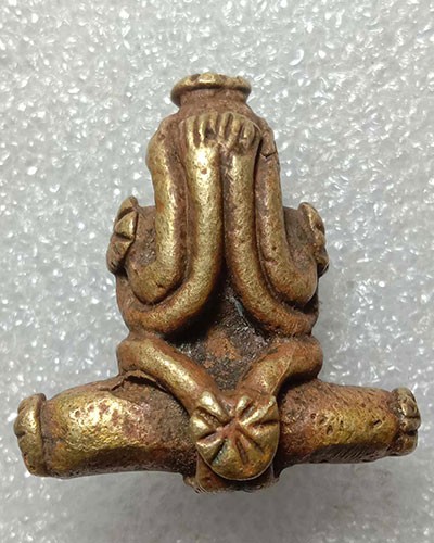 เริ่มต้นที่ 50 บาท พระปิดตา เนื้อทองผสม สายเขาอ้อ