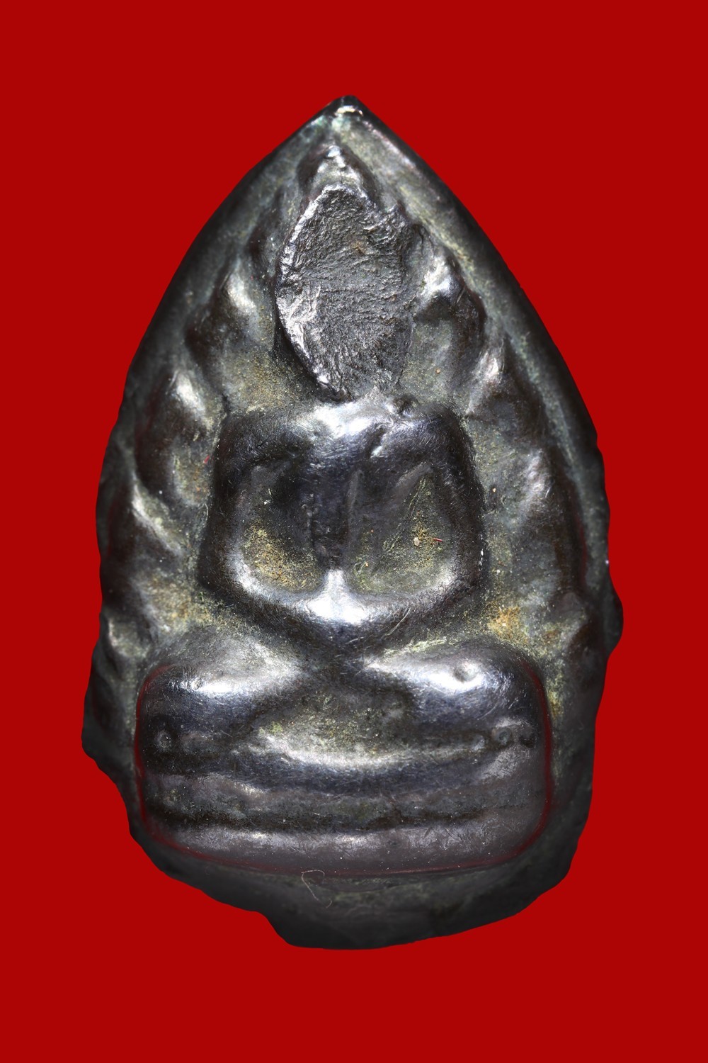 +++ เริ่มประมูล พระแท้ๆ ครับ เริ่ม 40 บาท ทุน 1,500 พระกลีบบัว หลังยันต์ รุ่นแรก ปี2462 วัดหัวเนิน ฉะเชิงเทรา หลวงปู่ศุข ปากคลองมะขาวเฒ่า ปลุกเสก หายากมาก รับประกันแท้ ครับ +++