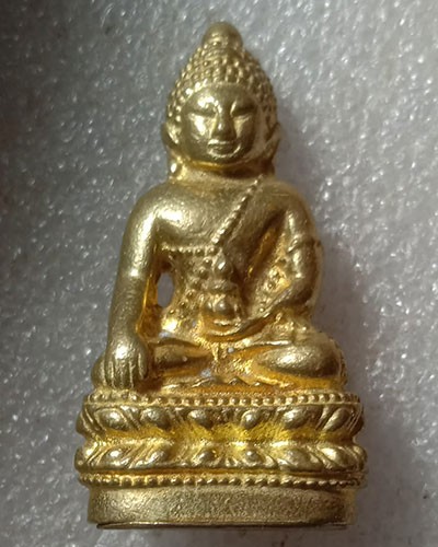 เริ่มต้นที่ 50 บาท พระกริ่งจักรตรี (กริ่ง สก. สภาผู้แทนราษฎร) มหาพุทธาภิเษกใหญ่ 16 ครั้ง (สมเด็จพระเทพฯ เสด็จเป็นองค์ประธาน) ตอกโค๊ต