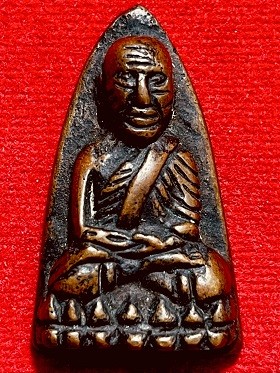 หลวงพ่อทวดหล่อเตารีดพิมพ์ใหญ่