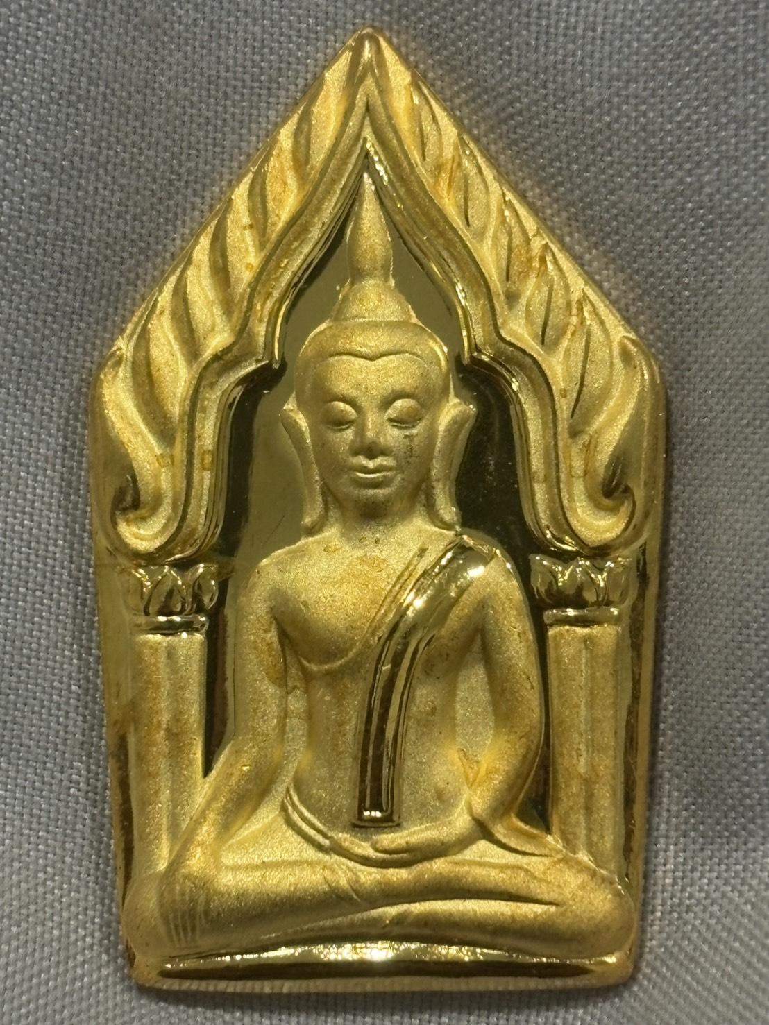 พระขุนแผน กุมารสมบัติ หลวงพ่อพูล วัดไผ่ล้อม จ.นครปฐม เนื้อทองไมครอน ปี 2548  พร้อมกล่องเดิม