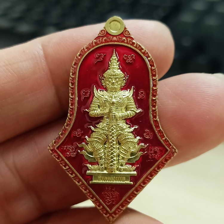 2-2236 วัดใจ 100 เหรียญท้าวเวสสุวรรณ ประทานทรัพย์ วัดเจดีย์วงาม จ.สระบุรี 2565 ทองทิพย์ ลงยาแดง หมายเลข 101 กล่องเดิม