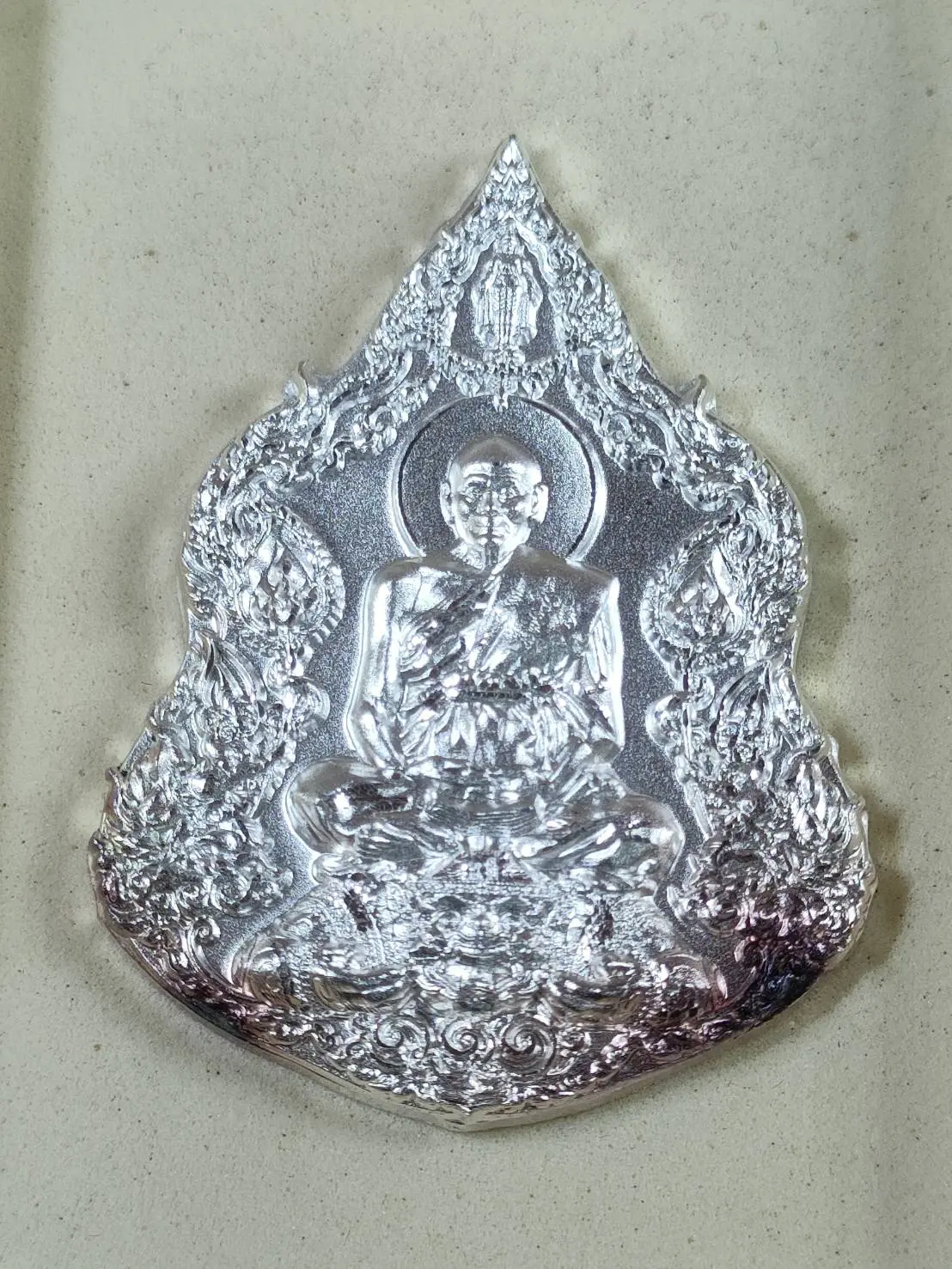 D7 เหรียญ 111 ปี ชาตกาล หลวงพ่อพูล วัดไผ่ล้อม จ.นครปฐม เนื้อชุบเงิน เลข 41 ปี 2566 มีกล่อง