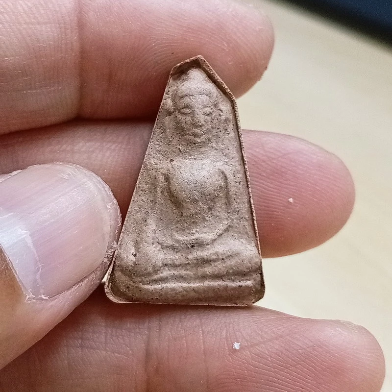 1-2057 วัดใจ 50 พระผงสุพรรณ 558 ปี จ.สุพรรณบุรี กล่องเดิม