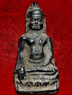 พระร่วงนั่ง(หูยาน) พิมพืใหญ่ สูง2นิ้ว  ไม่ทราบที่