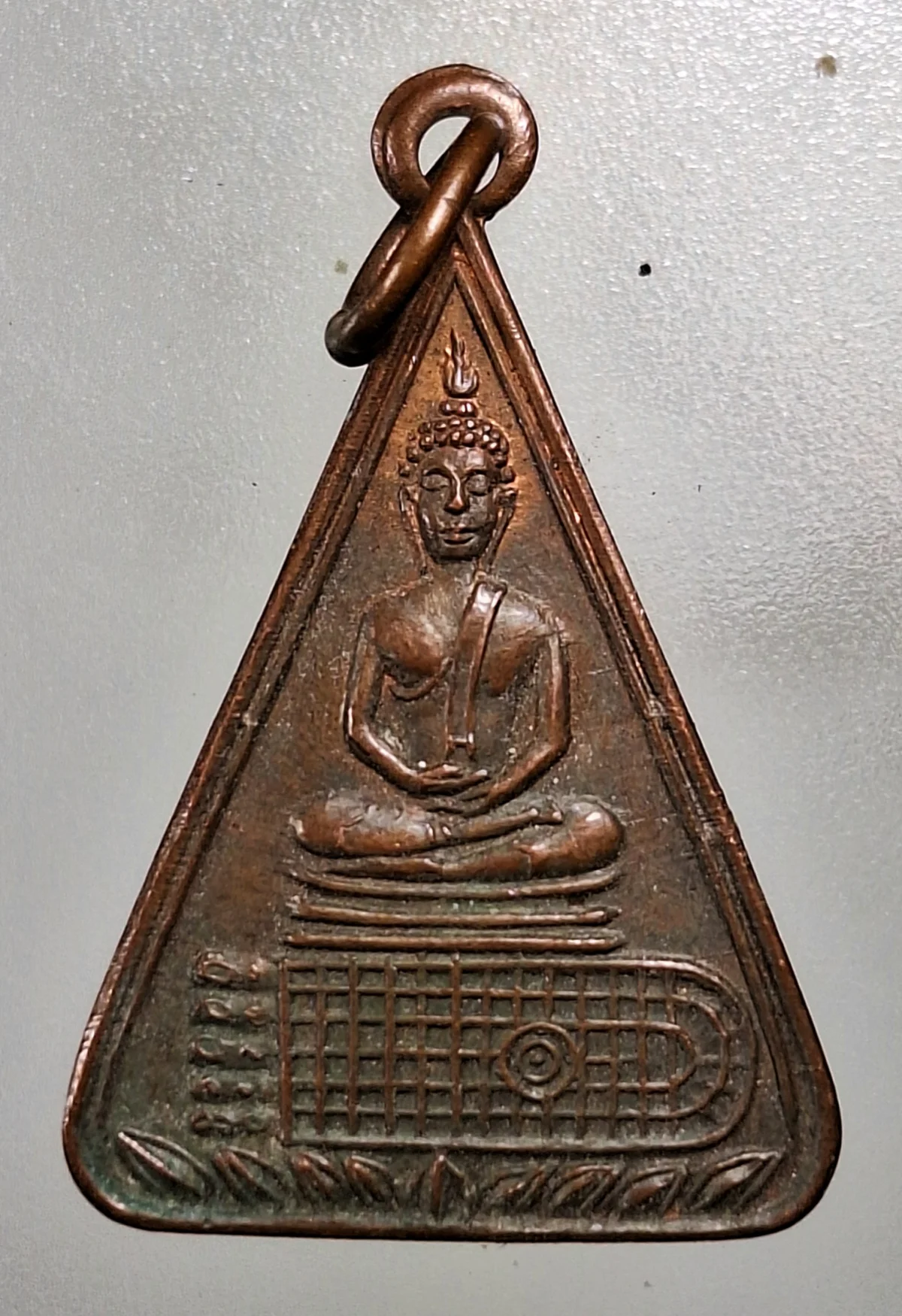 เคาะเดียว....เหรียญพระพุทธบาทสมเด็จพระพุฒาจารย์(นวม)ปี 2497วัดอนงค์ ห่วงเชื่อมเดิม สวยแชมป์