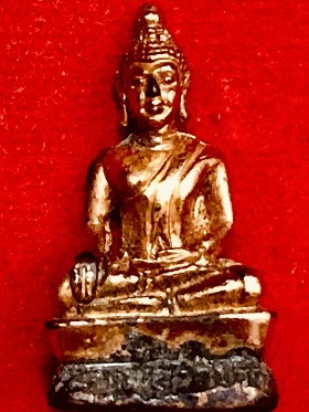 พระพุทธฐานอุดกริ่ง สูง3ซม.  ไม่ทราบที่