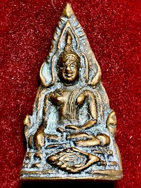 องค์หล่อพระพุทธชินราชฐานติดอกเลา