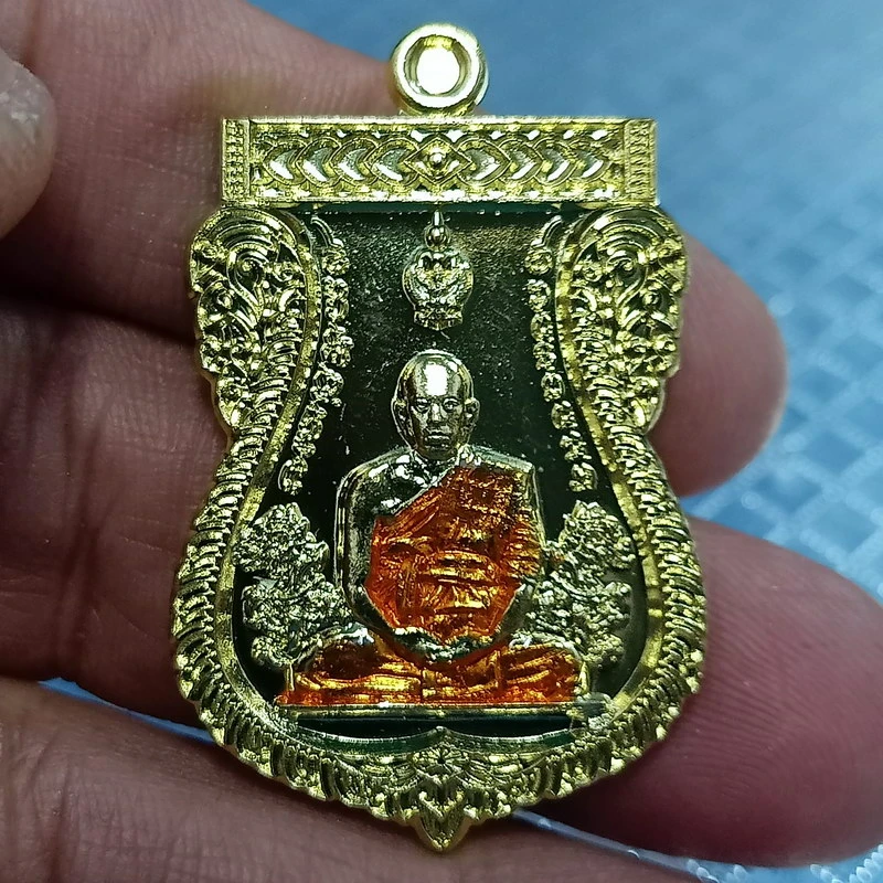 ✅1-2383 วัดใจ 50 เหรียญเสมาที่ระลึกอายุวัฒนมงคล พระครูวินัยธร(หลวงลุงสิงห์) ปราชสุขิโณ วัดสามบัณฑิต อุทัย พระนครศรีอยุธยา ทท.ลงยาจีวร