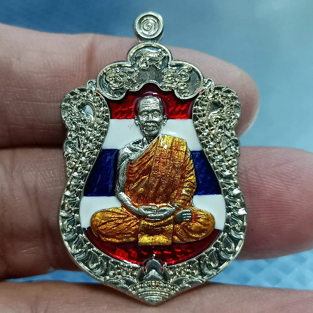 ✅2-2618(1-455) วัดใจ 100 เหรียญเสมา รุ่นแรก หลวงพ่อสุทัศน์ วัดป่าช้างลง จ.สุรินทร์ 2563 อัลปาก้า ลงยาลายธงชาตื หมายเลข 158 กล่องเดิม