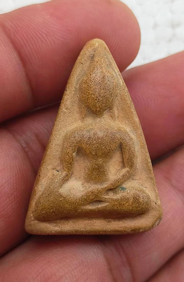**วัดใจแดงแรกที่ 350 บาท ครับ**..พระนางพญา กรุวัดดาวเสด็จ เนื้อดิน จ.สระบุรี