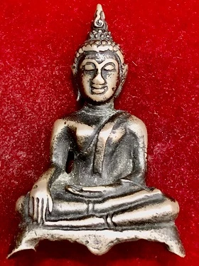 พระพุทธสามขา หน้าตัก2.5ซม. สูง4.5ซม.  ไม่ทราบที่