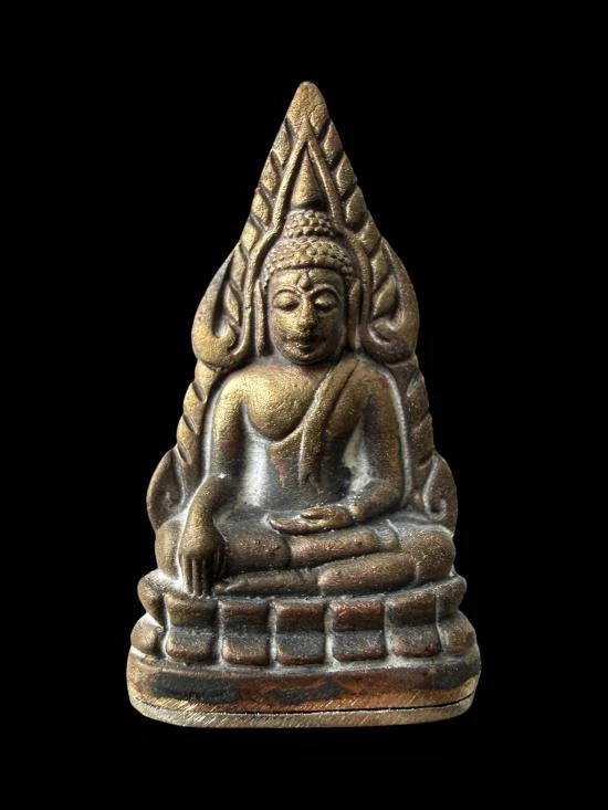 พระพุทธชินราช วัดบวรนิเวศ เนื้อนวะโลหะผสมชนวนเก่า ก้นลายเซ็น ปี 2543 หมายเลข 8492 หลวงปู่หมุน ร่วมเสก พร้อมกล่องเดิม
