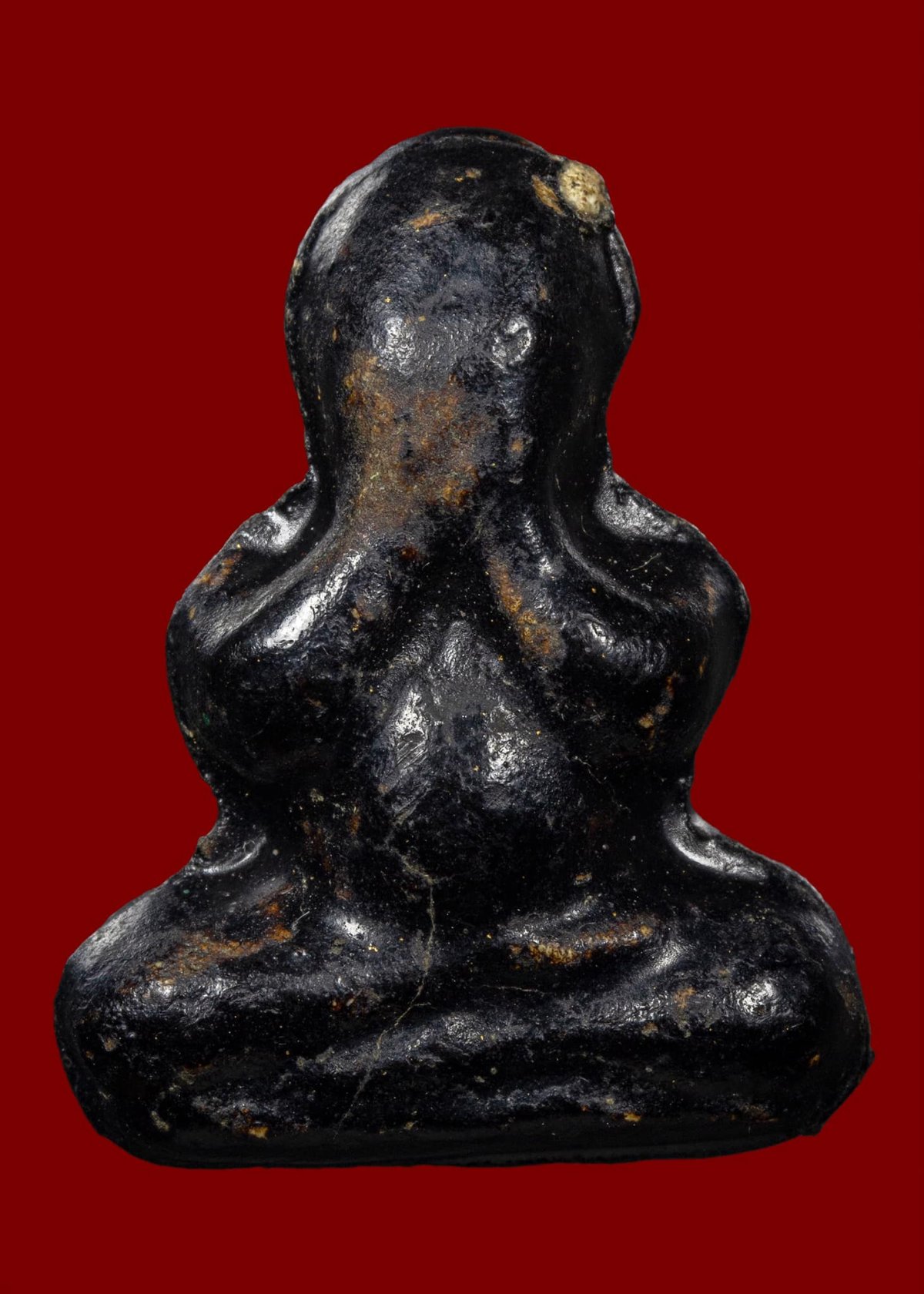 พระปิดตาหลวงปู่เอี่ยม วัดสะพานสูง รุ่น100ปี เนื้อผงจุ่มรัก ปี 2539 วัดสะพานสูง จ.นนทบุรี (รุ่นเดียวที่ผสมผงอัฐิ) หายากมากๆ + บัตรรับรอง แท้ตัวจริงต้องเเบบนี้ ครับ