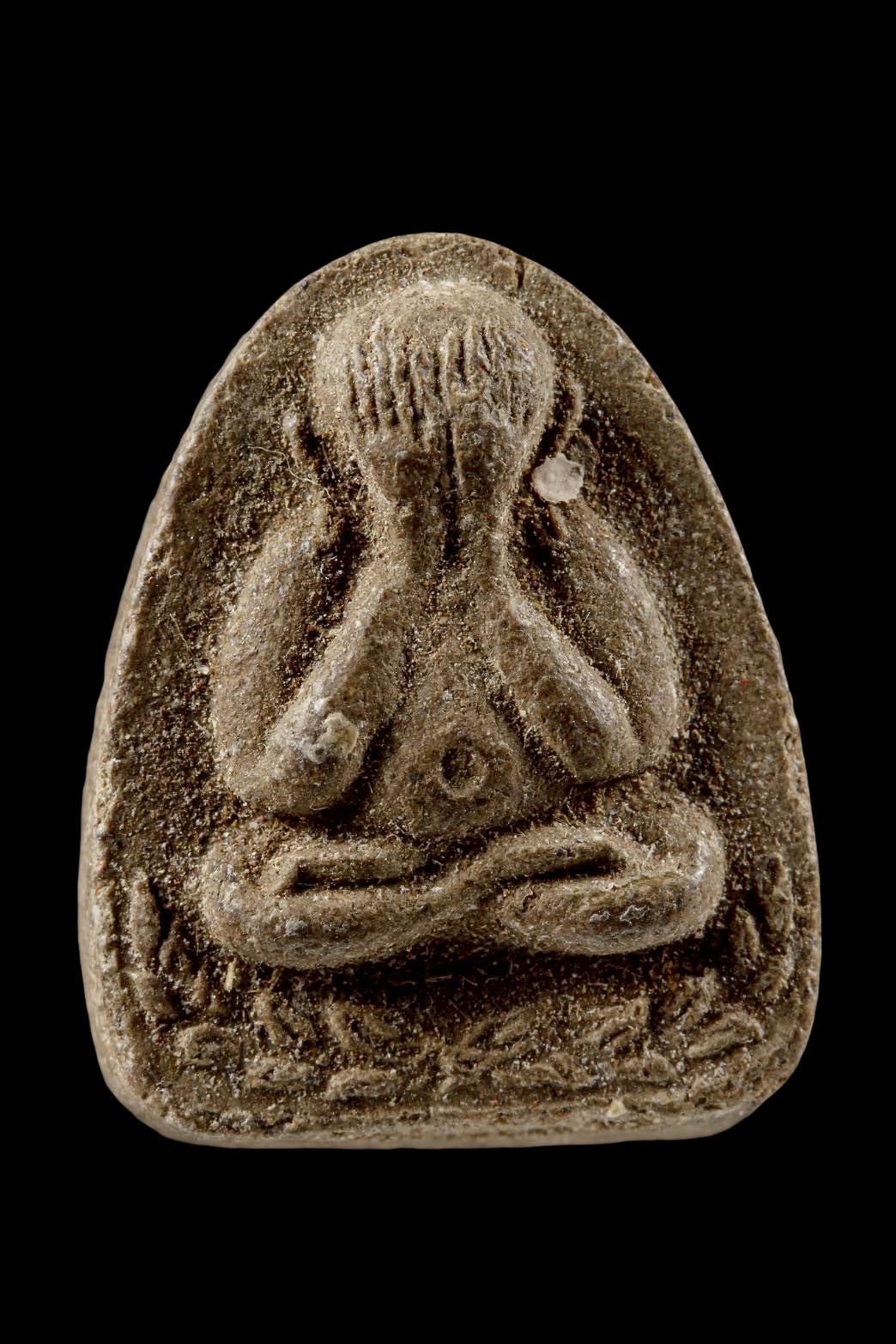 พระปิดตาหลวงปู่ทิม ( วัดละหารไร่ ) ออกวัดยายร้า พิมพ์เล็ก ปี2516 เนื้อผง จ.ระยอง