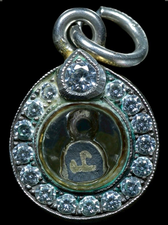 หัวนะโมหลวงพ่อคล้าย ปี 2500 เนื้อเงินลงถม วัดสวนขัน จังหวัดนครศรีธรรมราช (เลี่ยมเงิน) หายากมาก