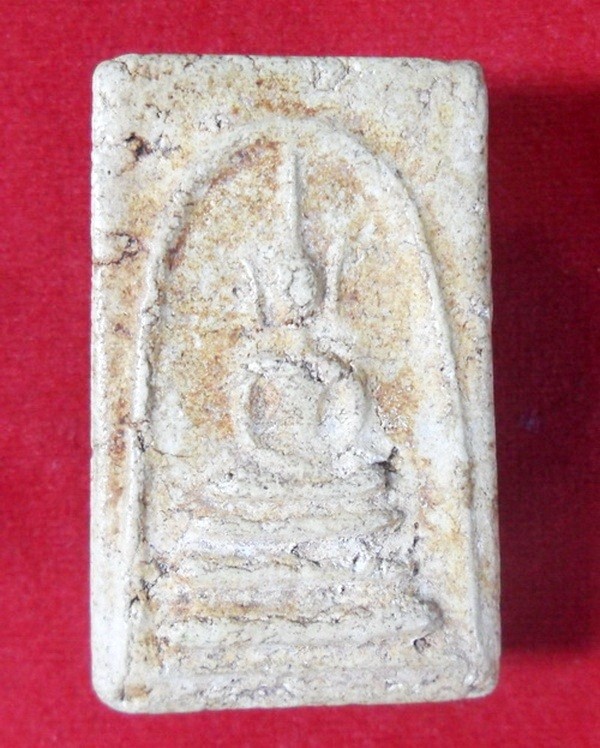 พระสมเด็จหูบายศรีหลวงพ่อรวย รุ่นแรก ปี 2498 วัดตะโก จ.อยุธยา  สภาพสวยพร้อมบัตร