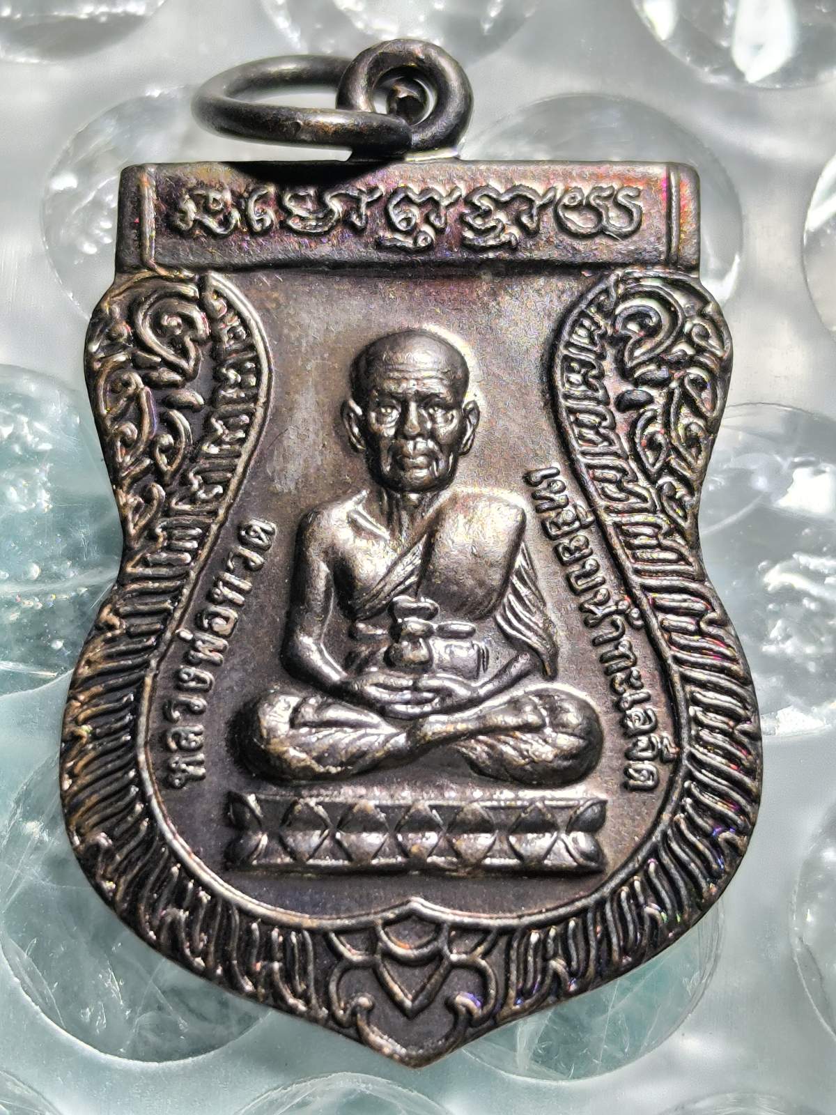 เหรียญหลวงปู่ทวด พ่อท่านเขียว วัดห้วยเงาะ หลังอาจารย์ทิม ปี 2555 รุ่นนี้จัดสร้างขึ้นในวาระ ฉลองอายุครบ 88 ปี ของพ่อท่านเขียว ครับ